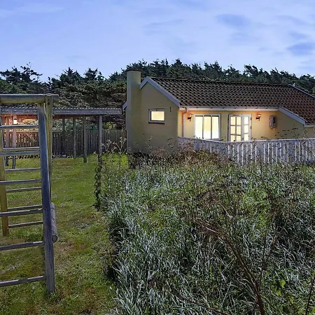 4 Person Holiday Home In Lokken 펜션 루켄